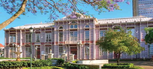 <p>The Escuela Metallica building in San Jose </p>